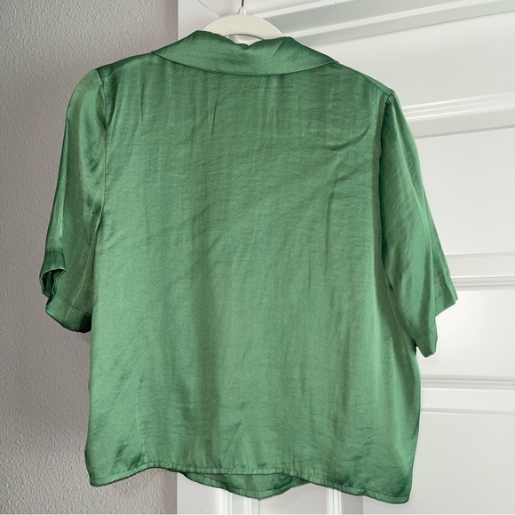 Pretty Garbage Women’s Satin Green Colored Button Up Top Blouse Shirt L New - Picture 3 of 6